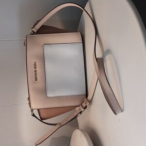 Michael Kors Selma Crossbody